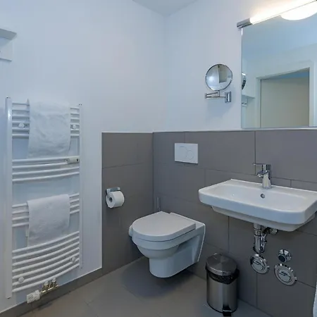 Deichhaeuser Anna Kueste Deichhaeuser Anna Kueste 6-24